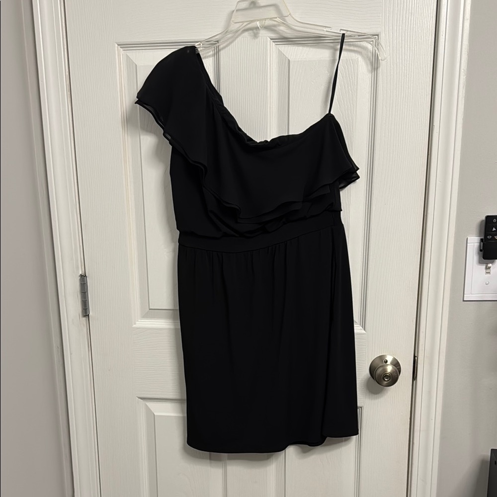 Elegant Black One-Shoulder Dress